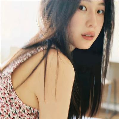 漂亮男孩直播中